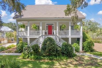 Beach Home For Sale in Saint Simons, Georgia