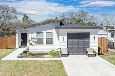 Beach Home For Sale in Corpus Christi, Texas