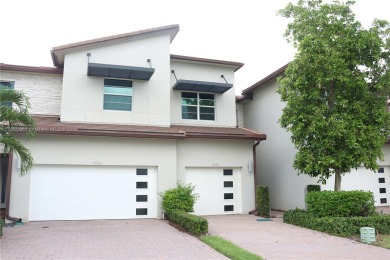 Beach Townhome/Townhouse For Sale in Lake Worth, Florida