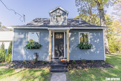 Beach Home Sale Pending in Muskegon, Michigan