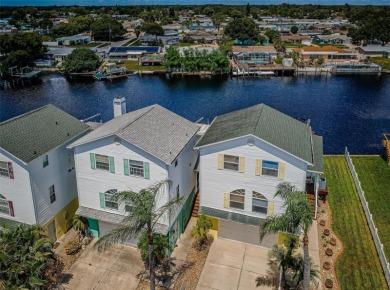 Beach Townhome/Townhouse For Sale in Holiday, Florida