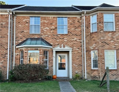 Beach Townhome/Townhouse For Sale in Chesapeake, Virginia