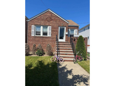 Beach Home For Sale in Howard Beach, New York