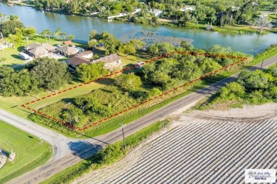 Beach Lot For Sale in Bayview, Texas