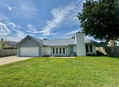 Beach Home Sale Pending in Mary Esther, Florida