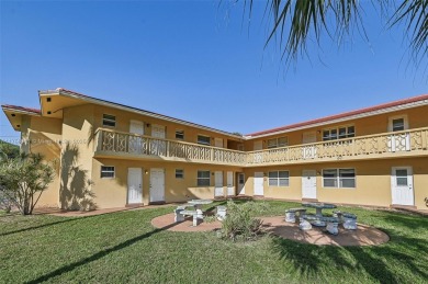 Beach Condo For Sale in Deerfield Beach, Florida