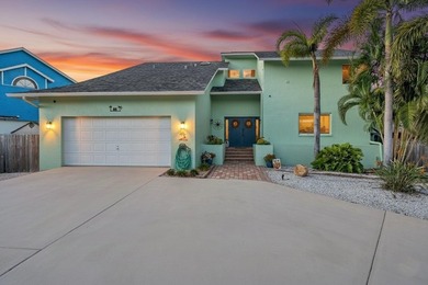 Beach Home For Sale in Palm Harbor, Florida