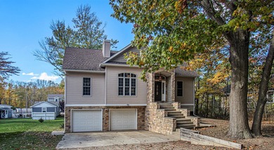 Beach Home Active Under Contract in South Haven, Michigan