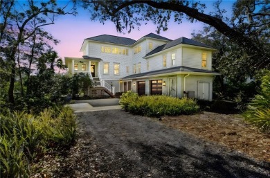 Beach Home For Sale in Saint Marys, Georgia