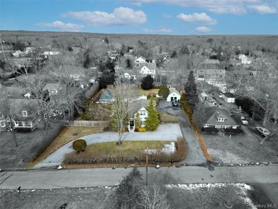 Beach Home For Sale in East Quogue, New York