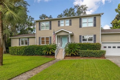 Beach Home For Sale in Saint Simons, Georgia