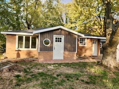 Beach Home For Sale in Benton Harbor, Michigan