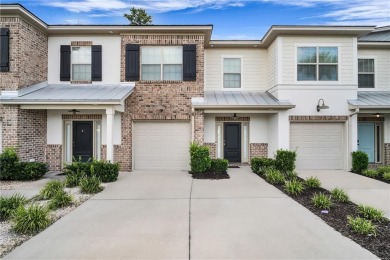 Beach Townhome/Townhouse For Sale in Saint Simons, Georgia