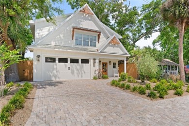 Beach Home For Sale in Saint Simons, Georgia