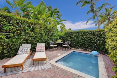 Beach Townhome/Townhouse Sale Pending in Fort Lauderdale, Florida