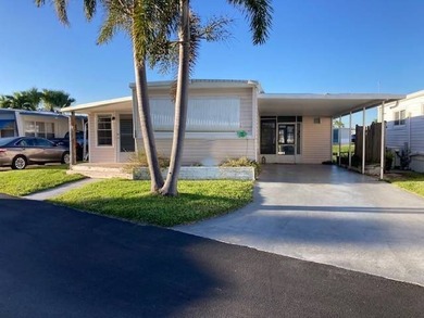 Beach Home For Sale in Fort Myers, Florida