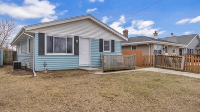 Beach Home For Sale in Sheboygan, Wisconsin