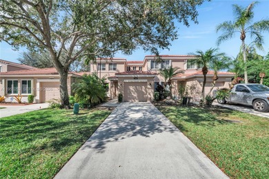 Beach Townhome/Townhouse For Sale in Davie, Florida