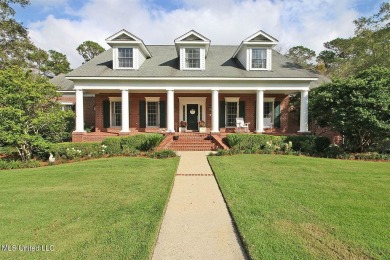 Beach Home For Sale in Ocean Springs, Mississippi