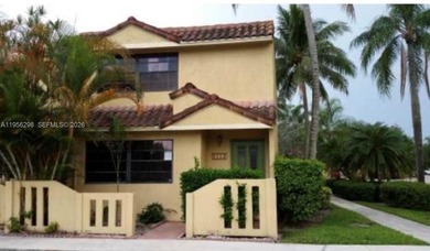 Beach Townhome/Townhouse For Sale in Sunrise, Florida