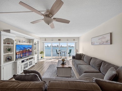 Beach Condo For Sale in Lake Park, Florida