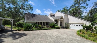 Beach Home For Sale in Saint Simons, Georgia