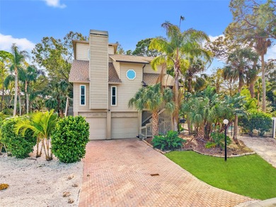 Beach Home For Sale in Palm Harbor, Florida