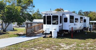 Beach Home For Sale in Weeki Wachee, Florida