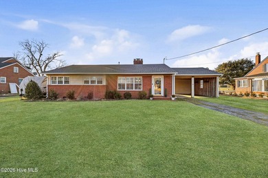 Beach Home For Sale in Hertford, North Carolina