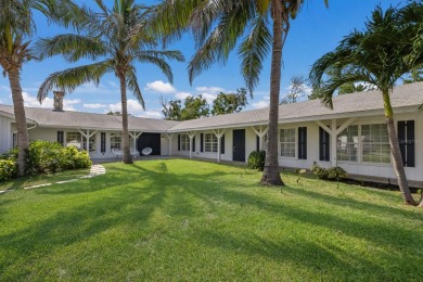 Beach Home For Sale in Bradenton, Florida