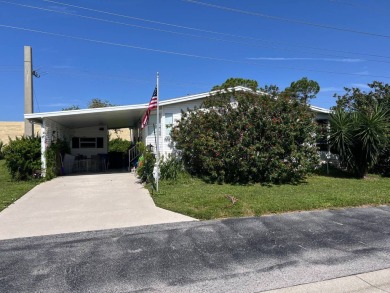 Beach Home For Sale in Sarasota, Florida