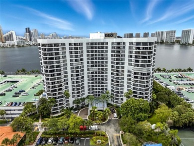 Beach Condo For Sale in Aventura, Florida