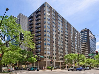 Beach Condo Active Under Contract in Chicago, Illinois