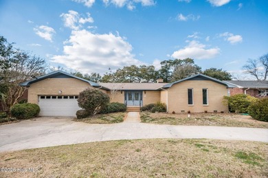 Beach Home For Sale in Hubert, North Carolina