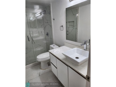 Beach Condo For Sale in Lantana, Florida