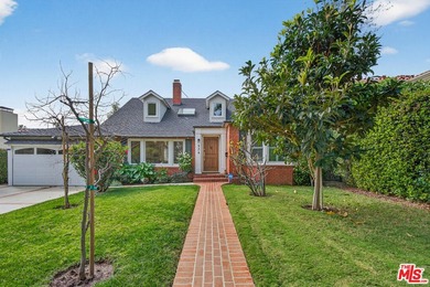 Beach Home Active Under Contract in Santa Monica, California