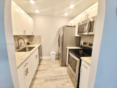 Beach Condo For Sale in Pembroke Pines, Florida