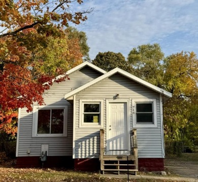 Beach Home For Sale in Muskegon, Michigan