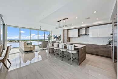 Beach Condo For Sale in North Palm Beach, Florida