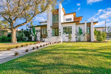 Beach Home For Sale in St. Petersburg, Florida