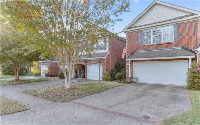 Beach Townhome/Townhouse For Sale in Suffolk, Virginia