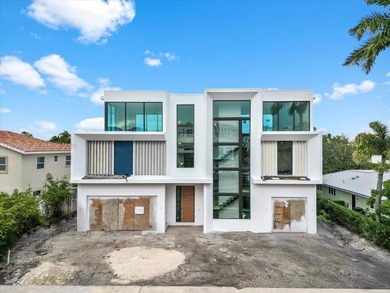 Beach Home For Sale in Boca Raton, Florida