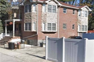 Beach Home For Sale in Bayside, New York