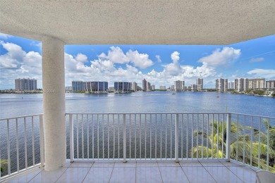 Beach Condo For Sale in Sunny Isles Beach, Florida