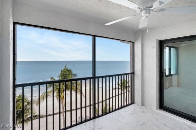 Beach Condo Sale Pending in Fort Myers Beach, Florida