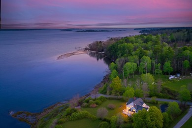 Beach Home For Sale in Cumberland, Maine
