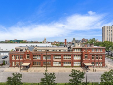 Beach Condo For Sale in Detroit, Michigan