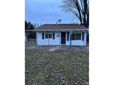 Beach Home For Sale in Lexington, Michigan