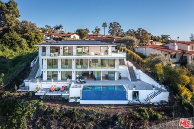 Beach Home For Sale in Palos Verdes Estates, California