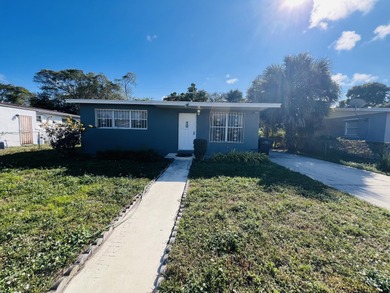 Beach Home For Sale in West Palm Beach, Florida